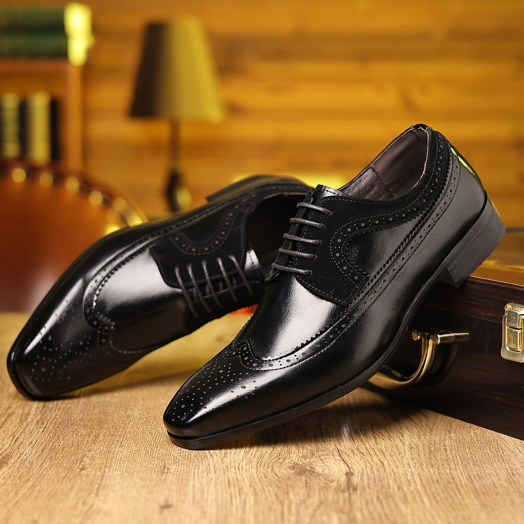 Men’s Lace - Up Brogue Oxford Shoes with Wingtip Detailing