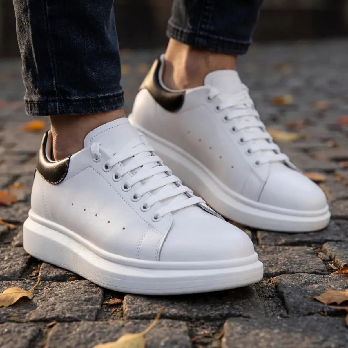 Men’s Lace - Up Platform Sneakers with Contrast Heel Panel