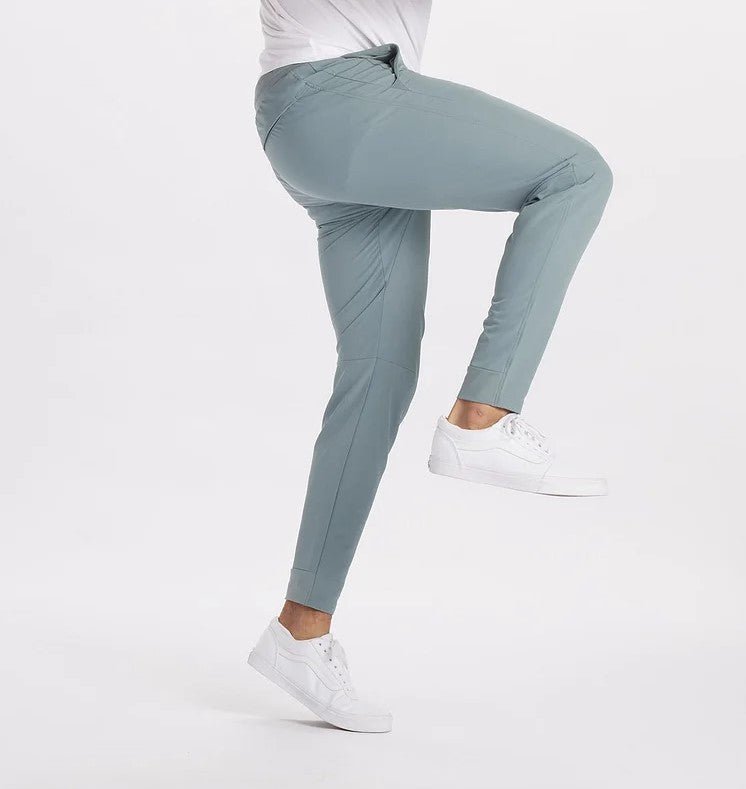 Men’s Tapered Pants with Side Pockets and Clean Front