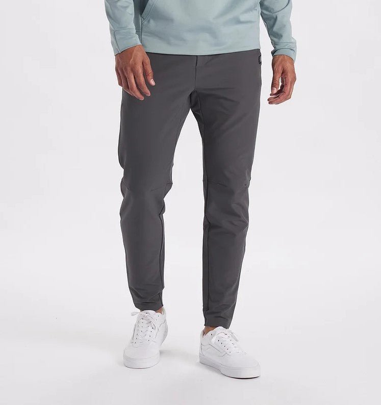 Men’s Tapered Pants with Side Pockets and Clean Front