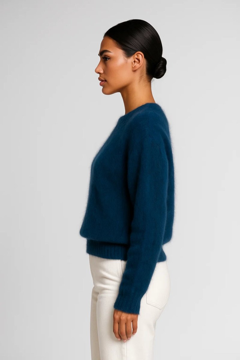 Women’s Crewneck Sweater – Soft Lightweight Knit for Everyday Comfort