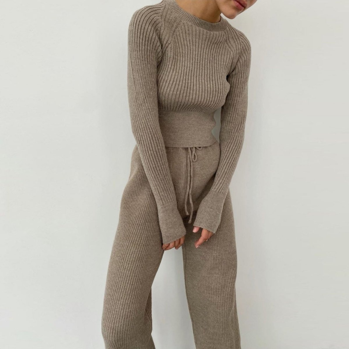 Women’s Knitted Lounge Set – Ribbed Sweater and Pants