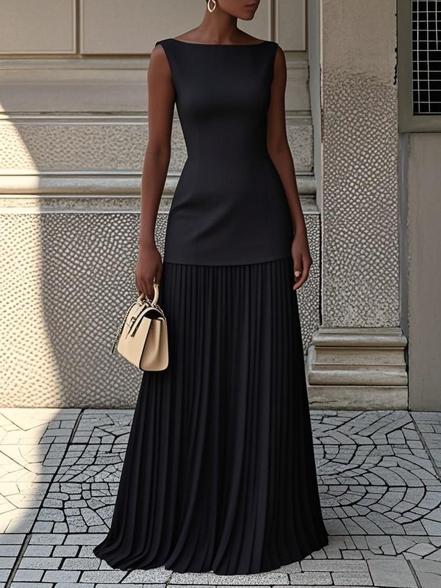 Women’s Maxi Dress with Boat Neck Sleeveless Fitted Bodice and Pleated Skirt