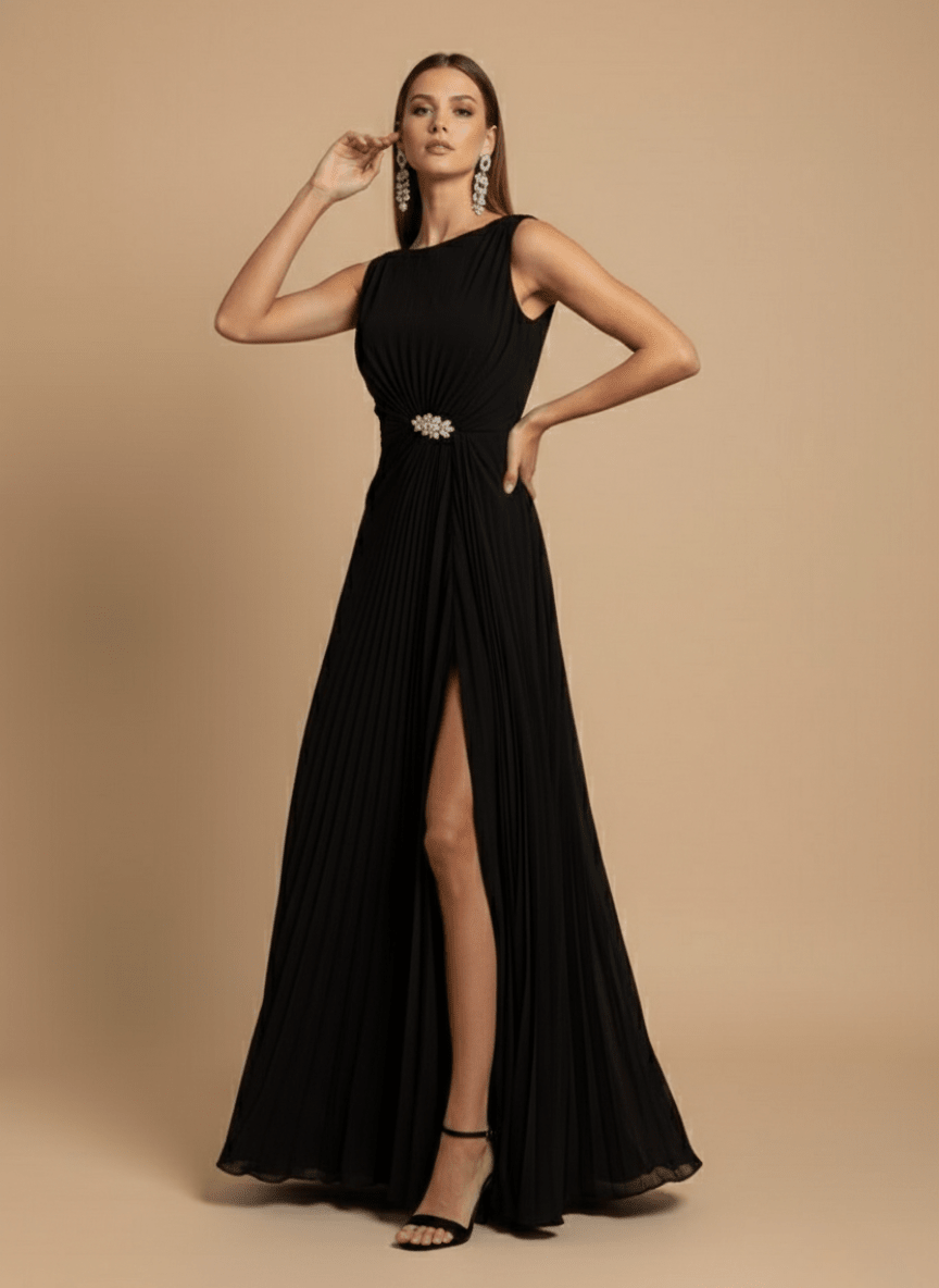 Women’s Sleeveless Pleated Maxi Dress with Elegant Side Slit